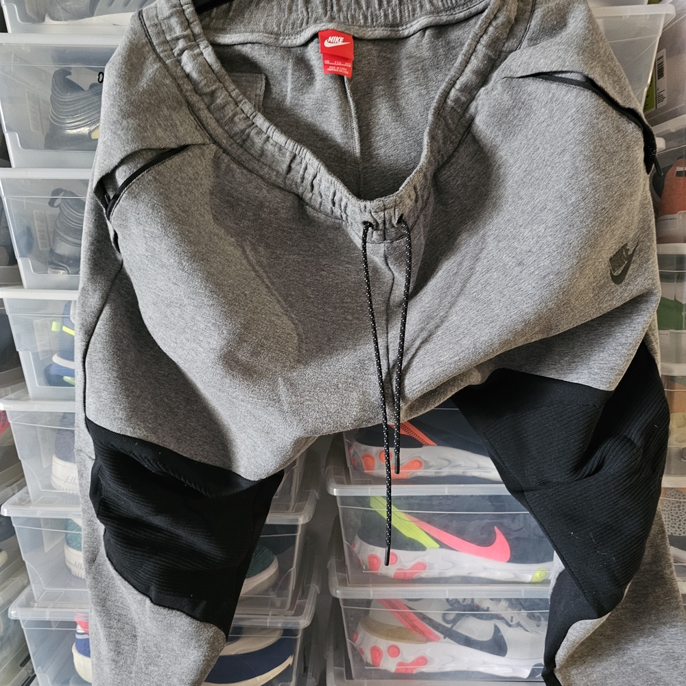 Rare Nike Tech Fleece Pants